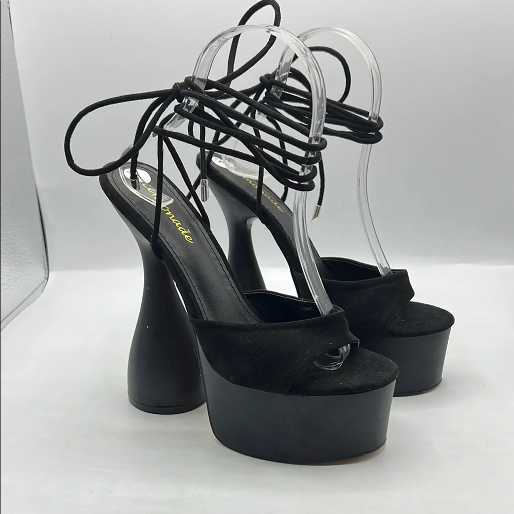 Lemonade Chic Black‎ Platform Sz 7 Sandals with Sculptural Heel NEW